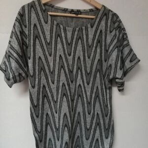 Chances R Black and Gray Wave Pattern Blouse